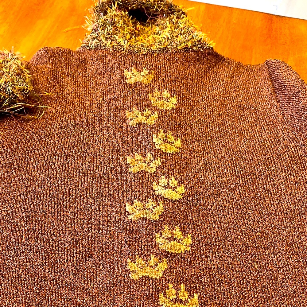 Sweater - Picture 4 of 4